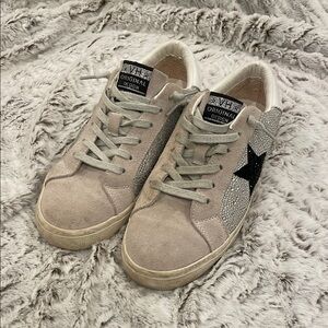 Vintage Havana Gray and Black Star Sneakers
